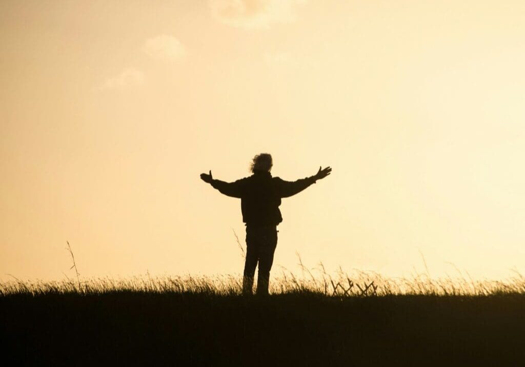 gratitude arms open